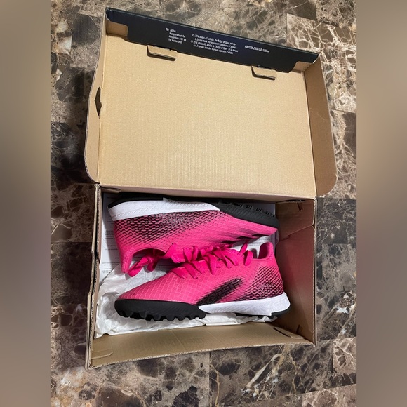 Adidas youth turf shoes - Picture 9 of 9